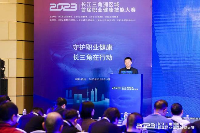 应该是相辅 应该是相辅